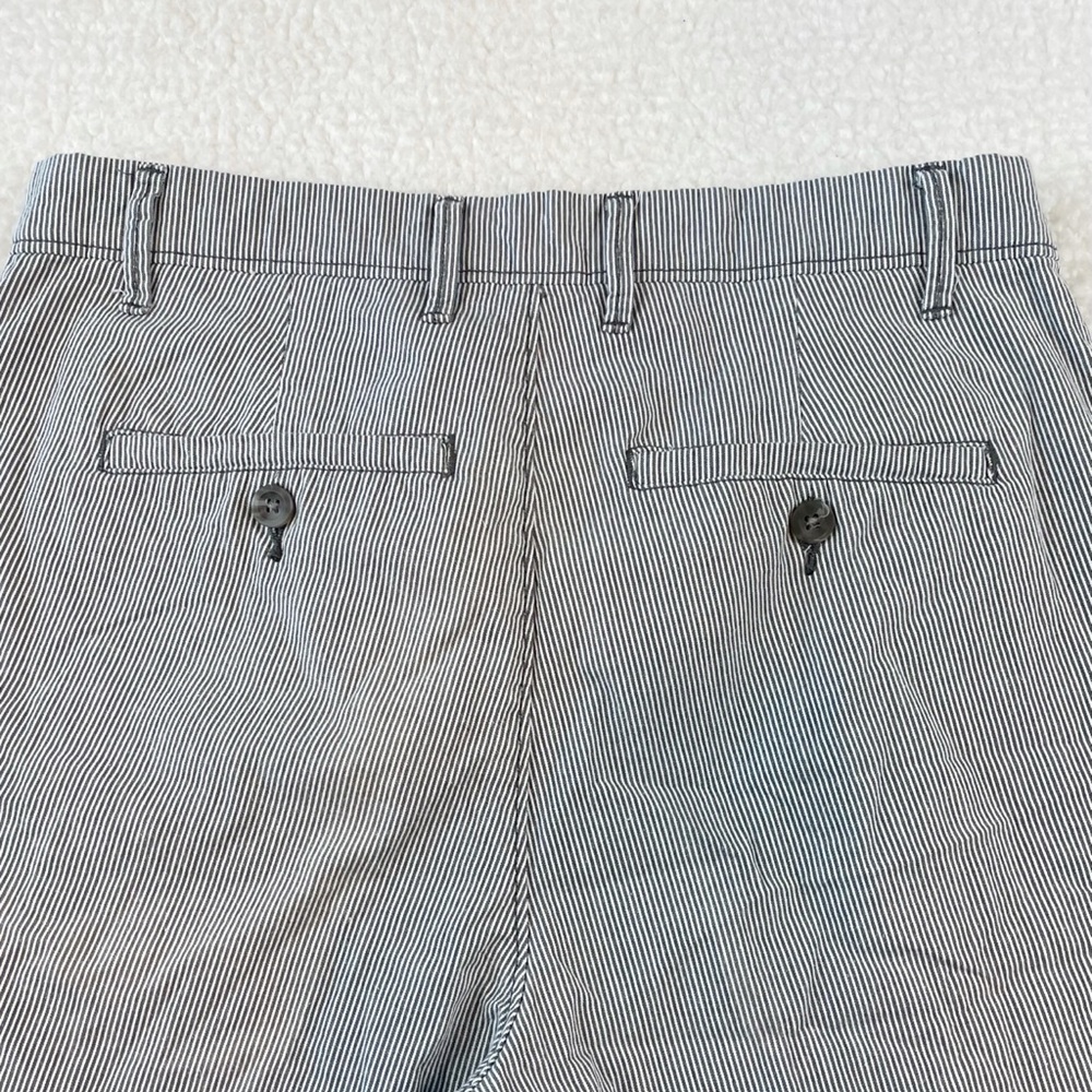 GOODFELLOW & CO • Grey Striped Flat-Front Linden Shorts, W30 - Picture 7 of 13